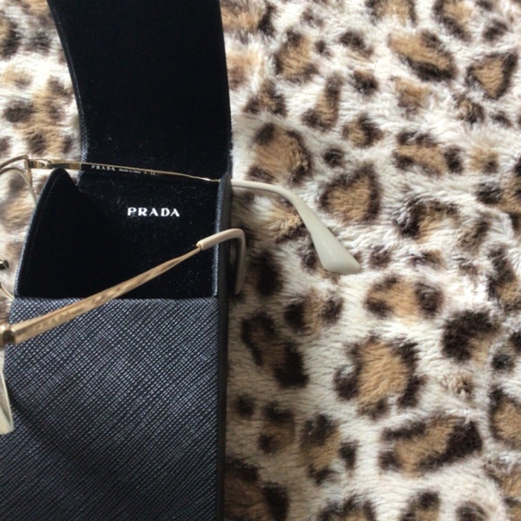Prada glasses - Picture 3 of 9